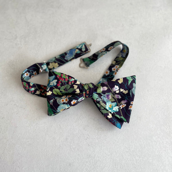Navy Wildflower Bow tie and Pocket Square for Wedding