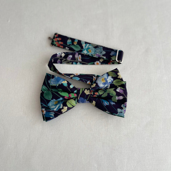 Navy Wildflower Bow tie and Pocket Square for Wedding